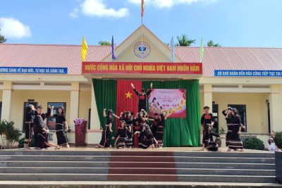 TRƯỜNG THCS EA TUL TƯNG BỪNG HỘI THI VĂN NGHỆ CHÀO MỪNG 43 NĂM NGÀY NHÀ GIÁO VIỆT NAM 20/11
