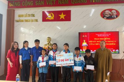 Lễ trao học bổng tiếp sức đường dài